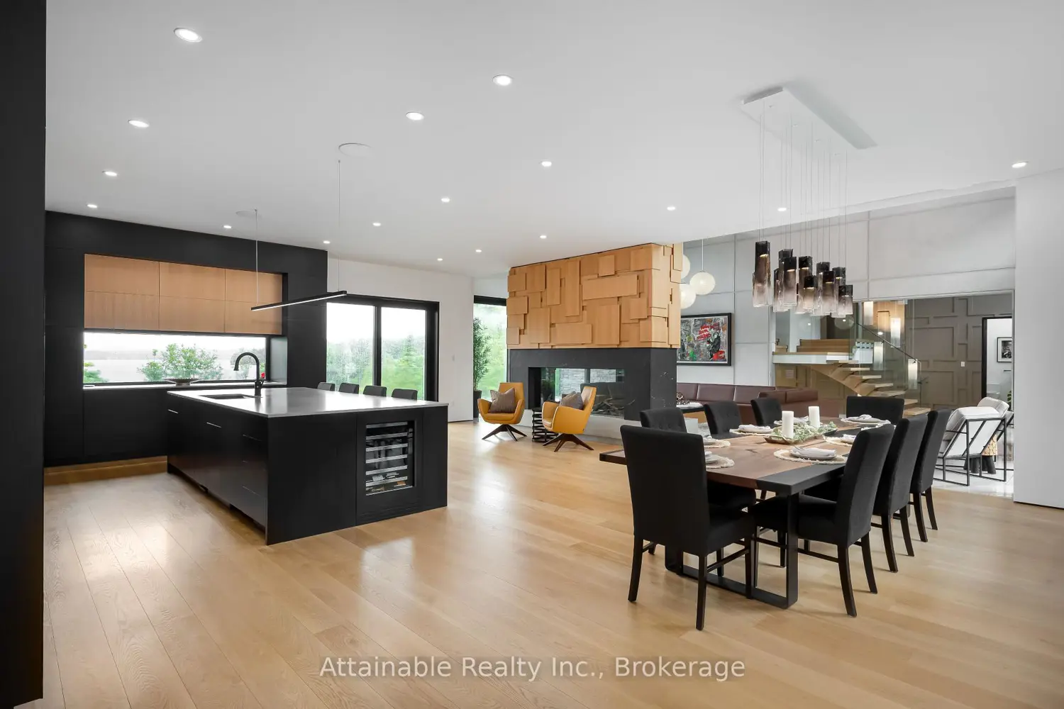 Additional image 4 of 300 West Browns Road