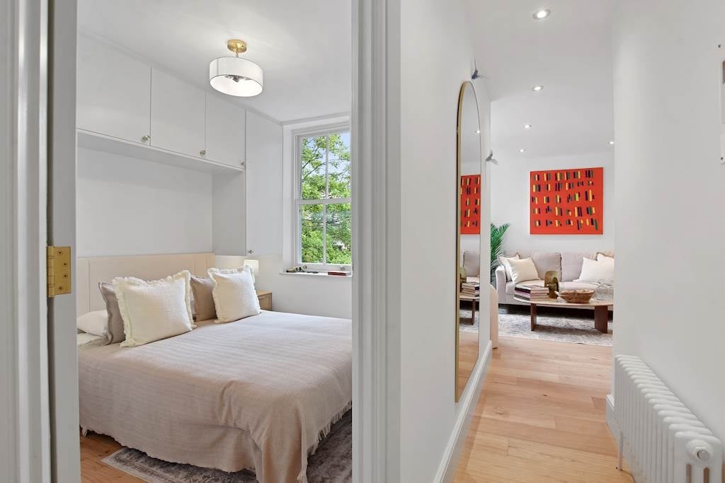 Additional image 6 of 2 Bed Flat, Vicarage Gate, W8, N1 7GU