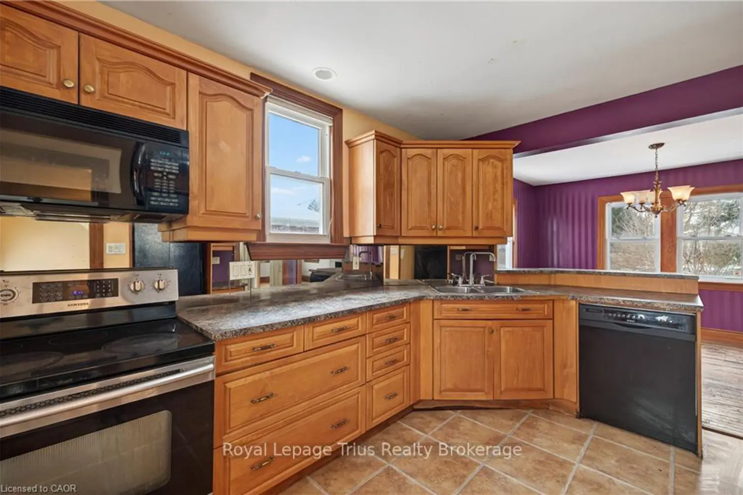 632 Percy Street photo 4