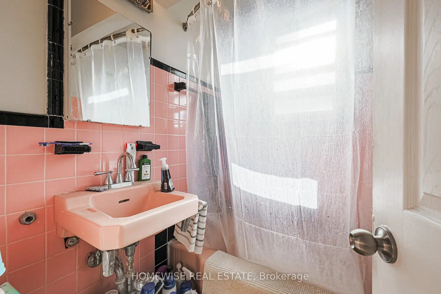 Additional image 8 of 4 Lanark Avenue