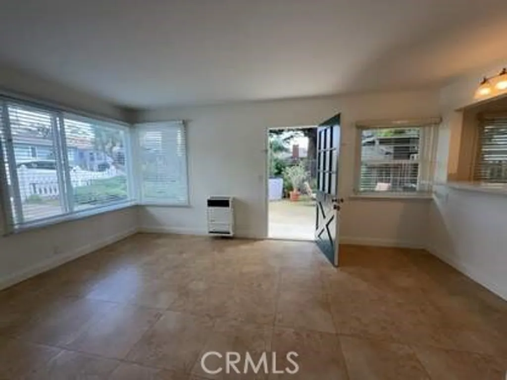 Additional image 3 of 379 Cypress Dr Unit 1, Laguna Beach, CA 92651