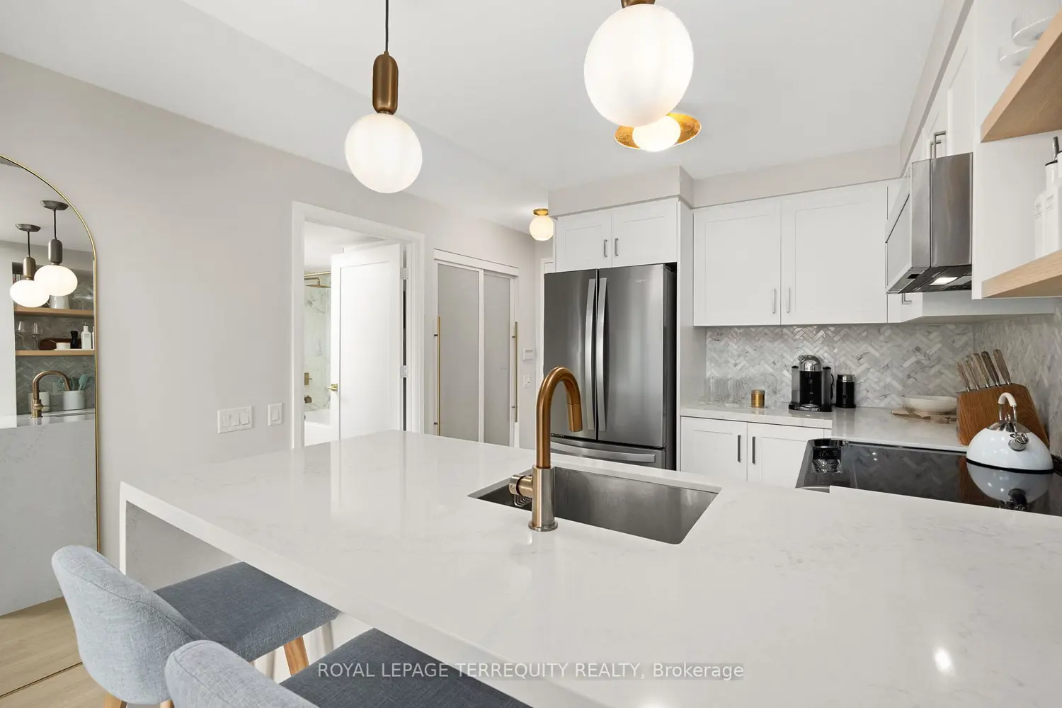 Additional image 3 of 2191 Yonge Street 1004