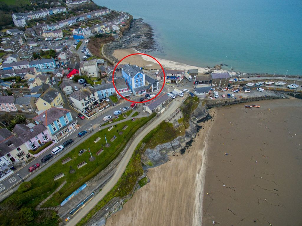 Additional image 2 of 2 bed flat for saleSouth John Street, New Quay SA45