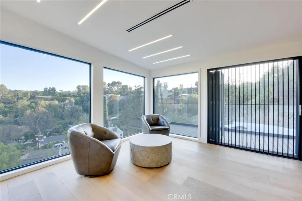 Additional image 6 of 5137 Campo Rd, Woodland Hills, CA 91364