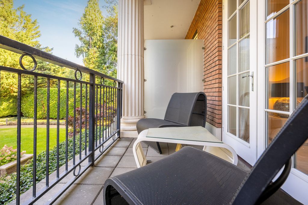 Additional image 11 of 3 bed flat for saleEsher Park Avenue, Esher KT10