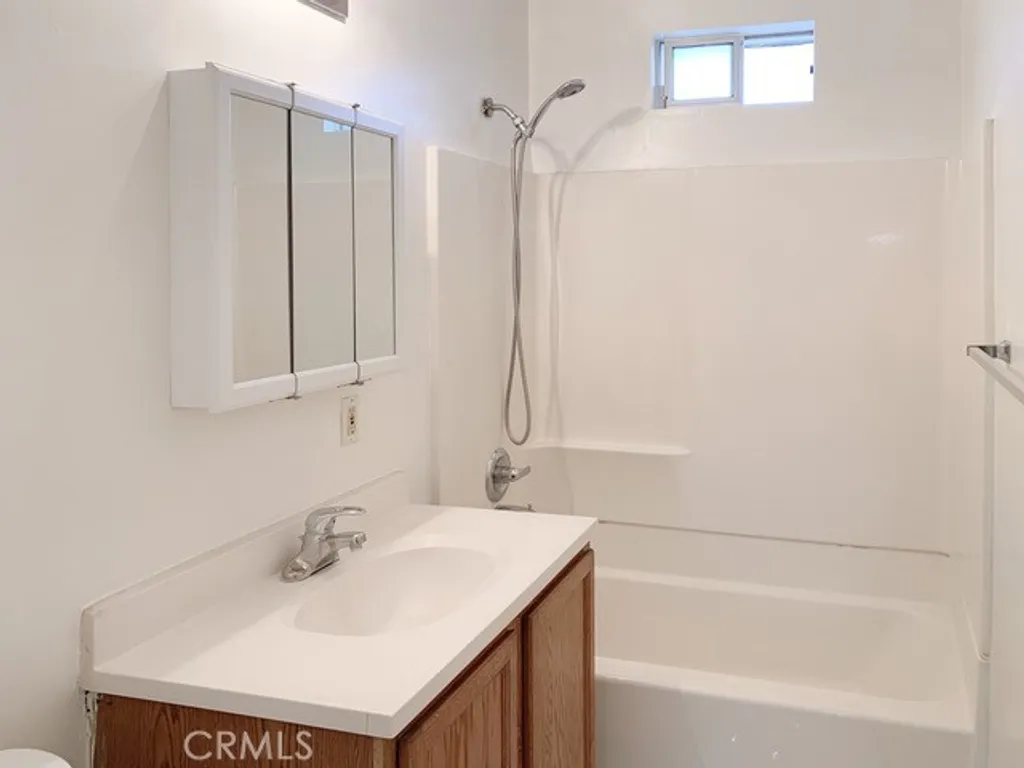 913 Mariposa Street Unit 9, Glendale, CA 91205