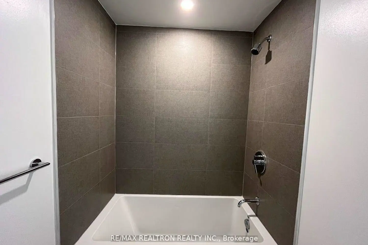 Additional image 18 of 270 Dufferin Street 619