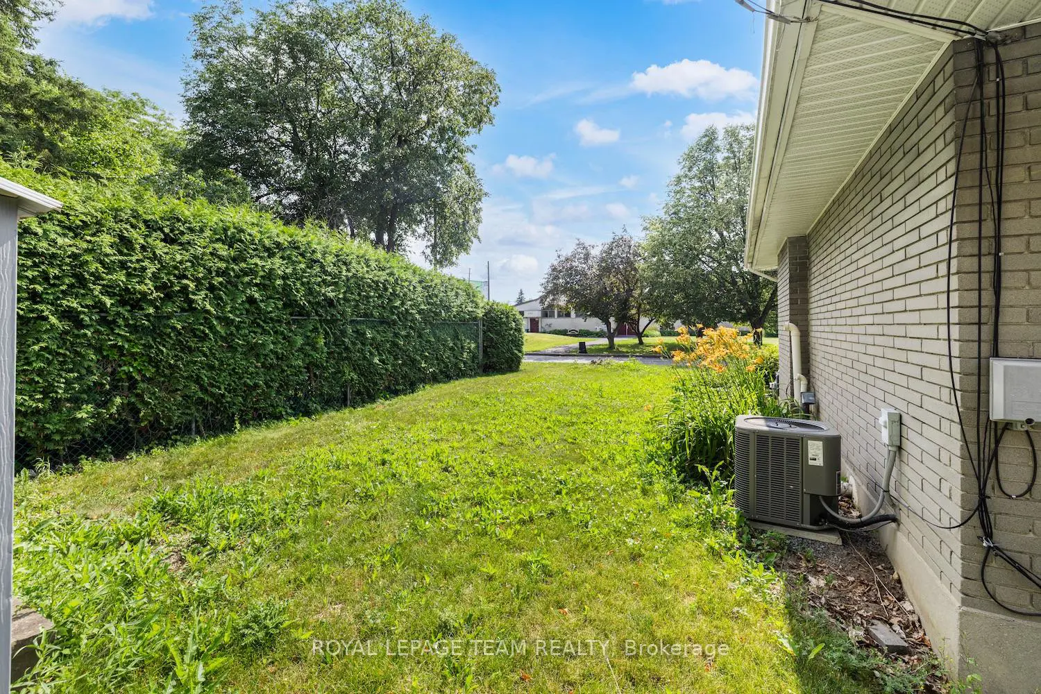 Additional image 15 of 467-469 Braydon Avenue