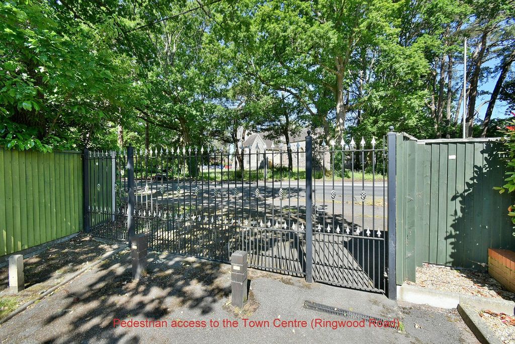 Additional image 10 of Block of flats for saleFernlea Avenue, Ferndown BH22