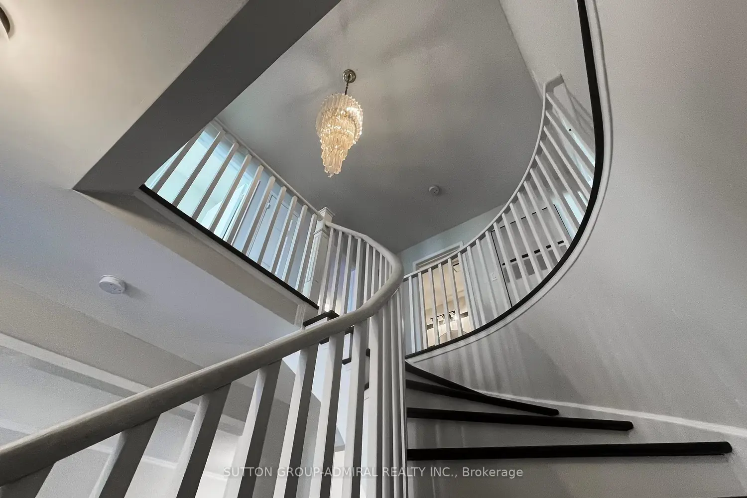 Additional image 8 of 284 Lancrest Street