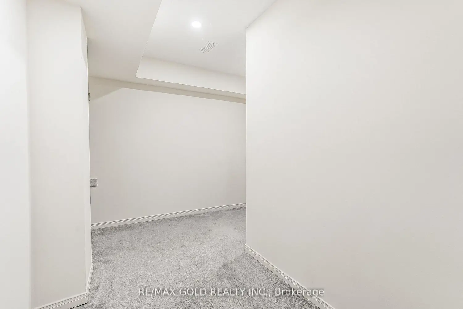 Additional image 16 of 552 Bessborough Drive