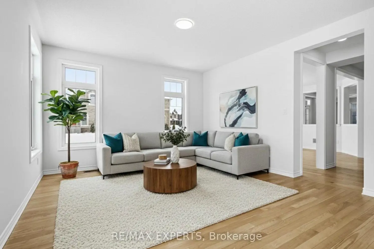 983 Barton Way photo 4