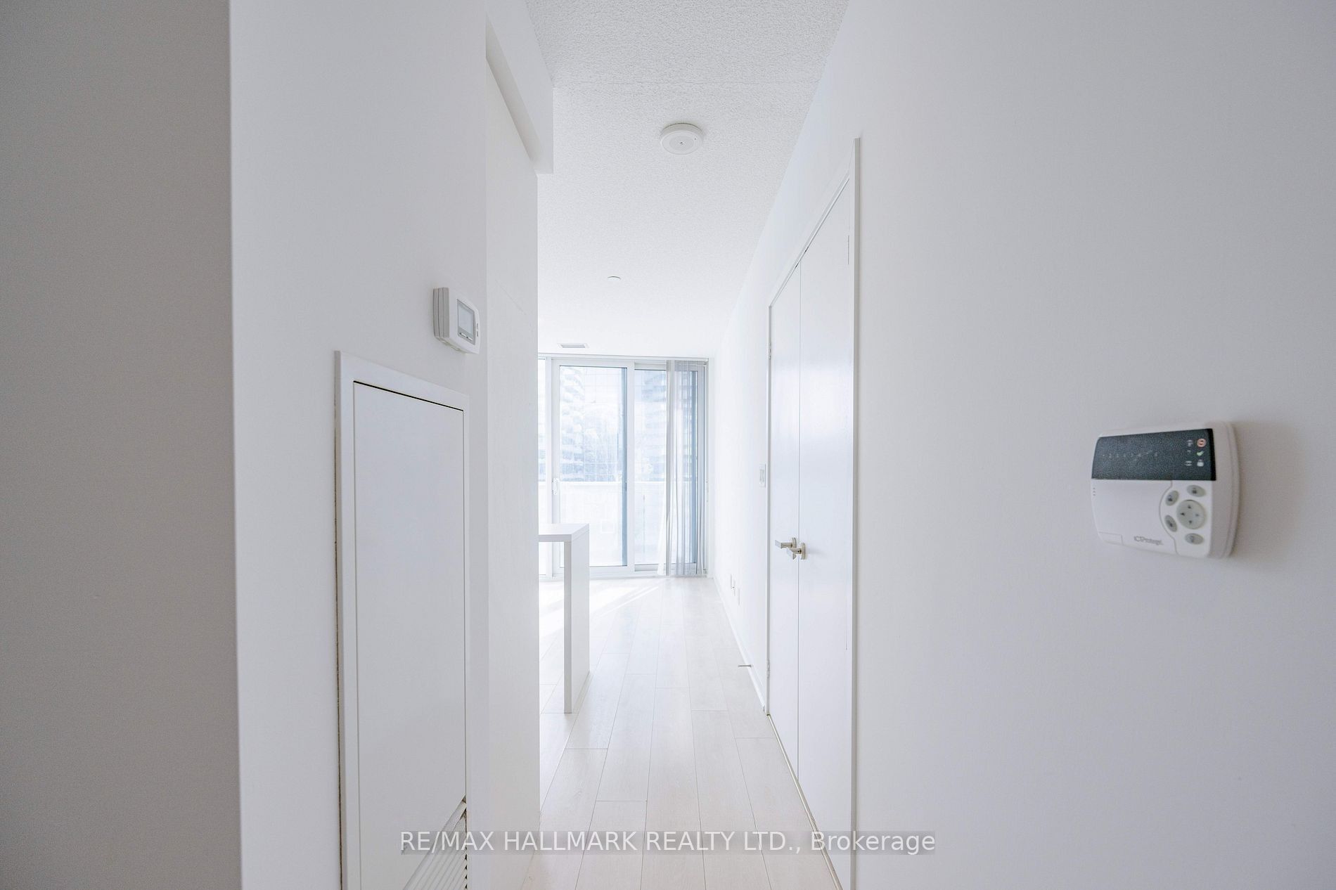 Additional image 2 of 2907-100 Harbour Street, Toronto, ON, M5J 0C3