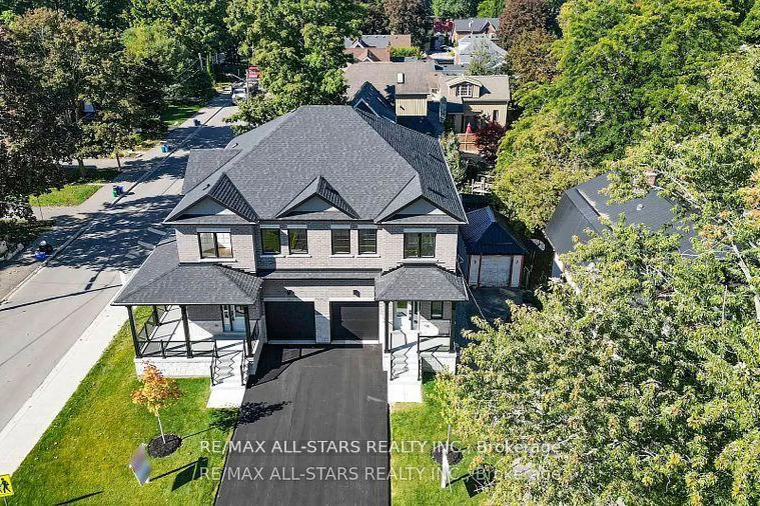 Additional image 19 of 50 Third Avenue