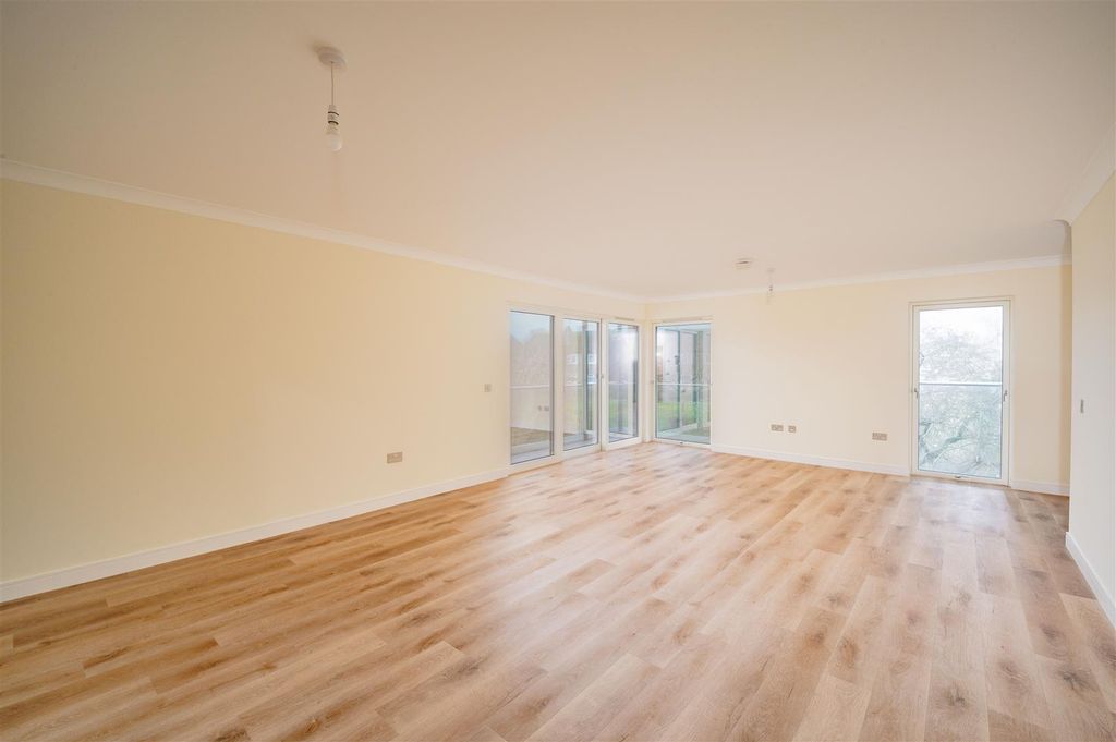 Additional image 4 of 3 bed flat for saleMortimer Street, Monifieth DD5