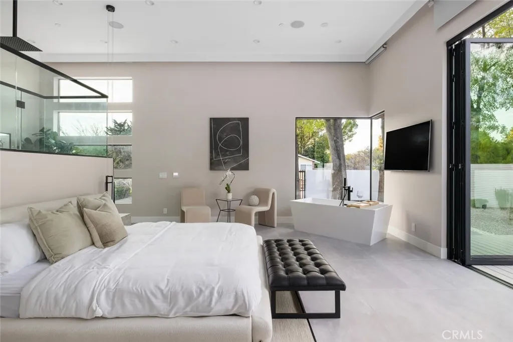 Additional image 76 of 22020 Alizondo, Woodland Hills, CA 91364