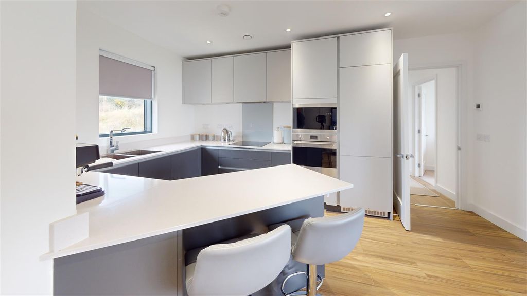 Additional image 7 of 2 bed flat for saleSlon Lane, Ogmore-By-Sea, Vale Of Glamorgan CF32