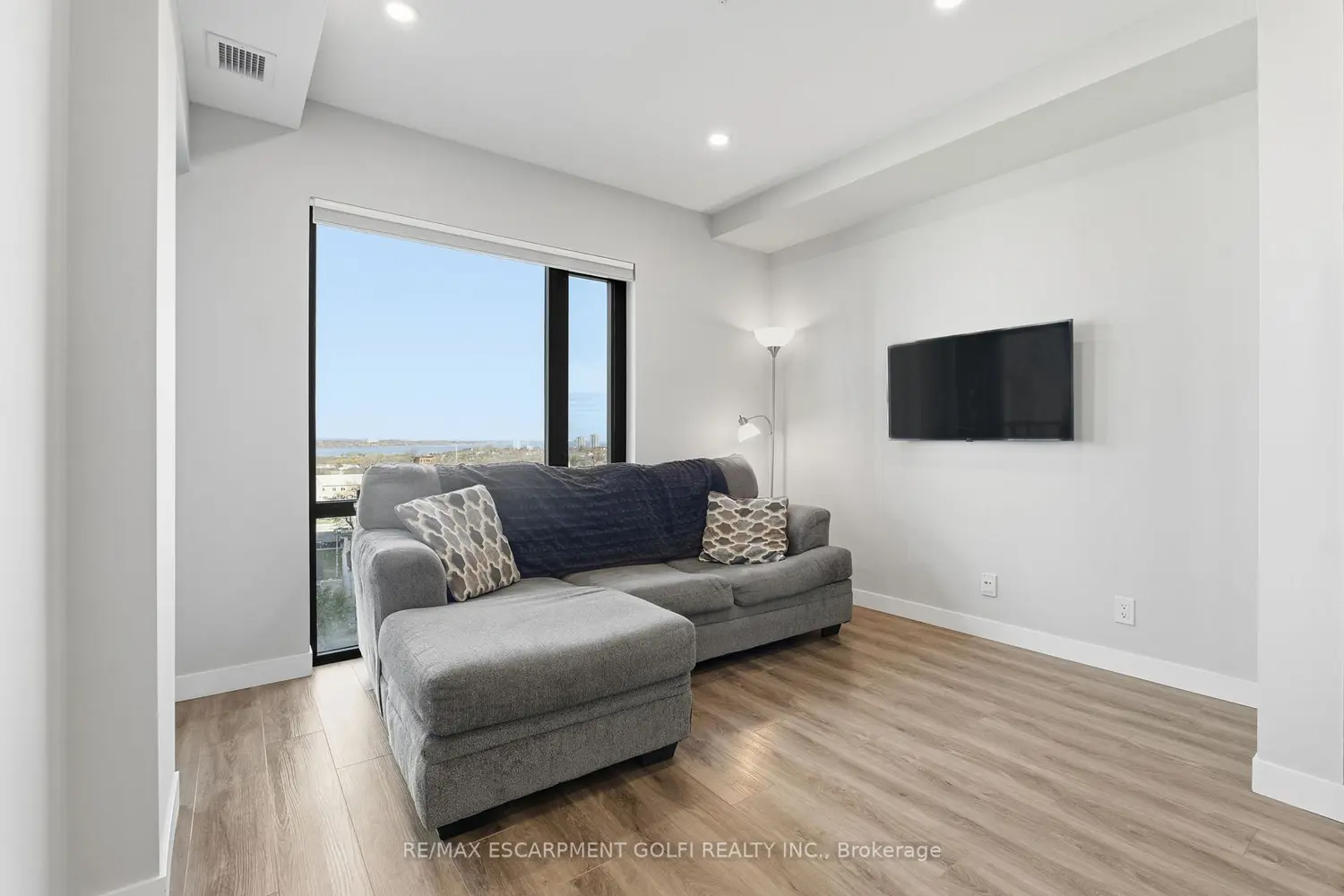 Additional image 10 of 15 Queen Street 609