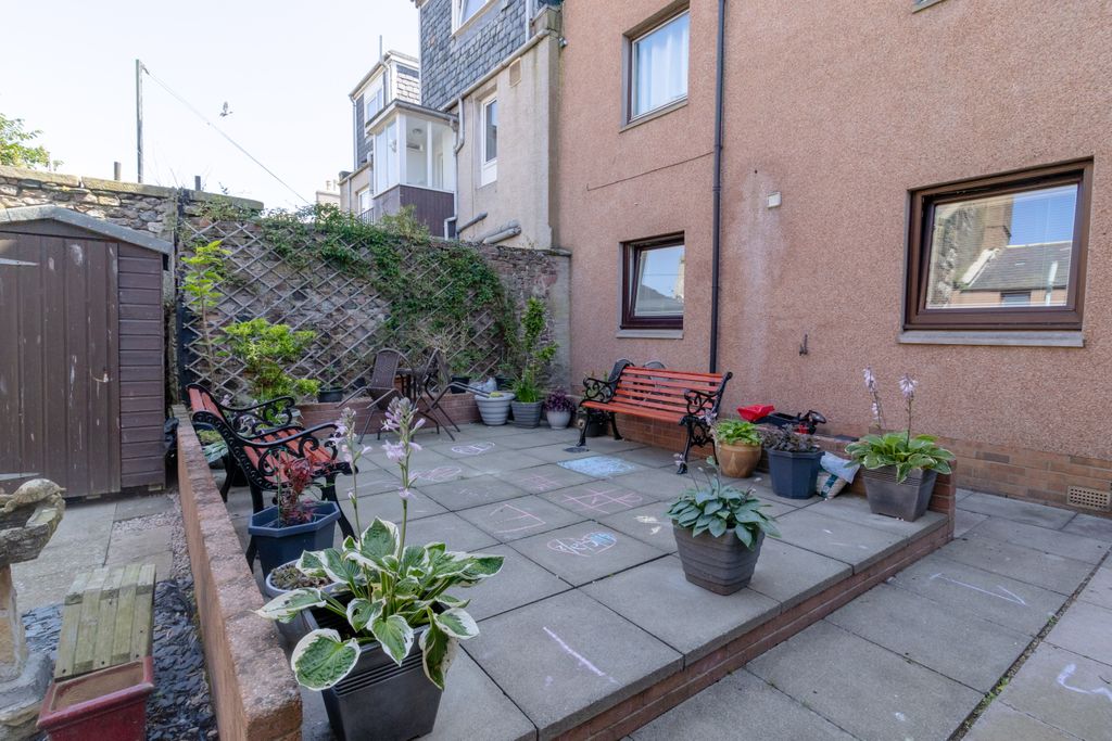 Additional image 4 of 2 bed flat for saleChapel Place, Montrose DD10