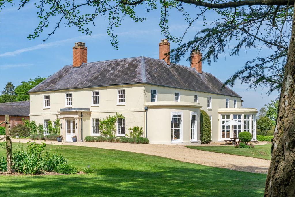 7 bed detached house for salePeasemore, Newbury, Berkshire RG20.