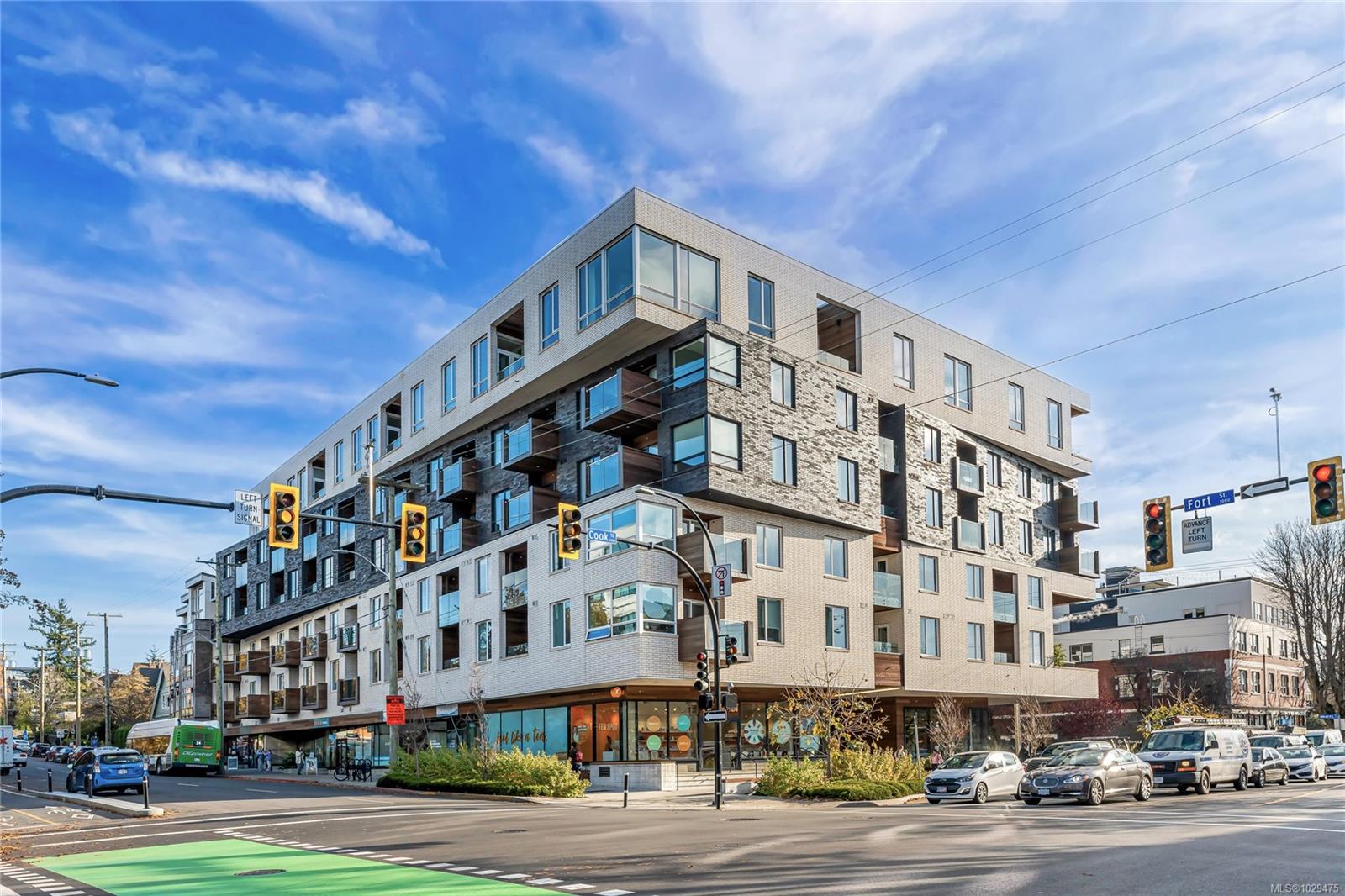 405-1033 Cook Street, Victoria, BC, V8V 0E1