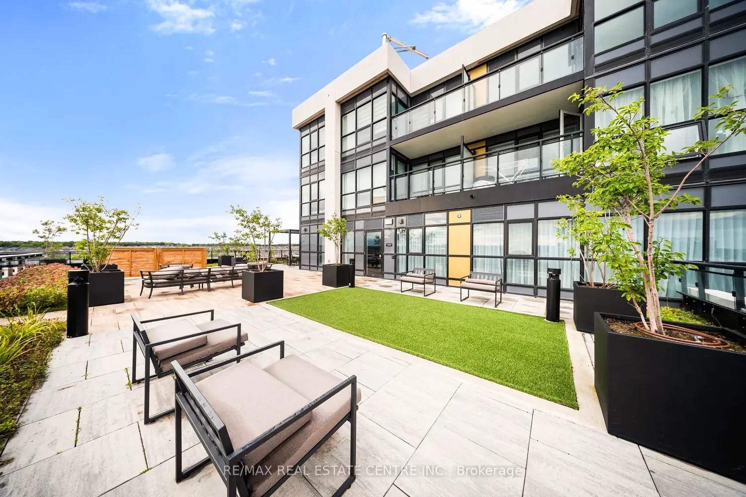 Additional image 11 of 405 Dundas Street 316