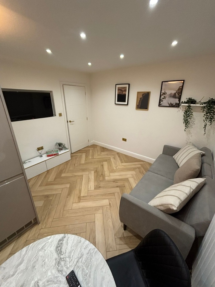 Additional image 3 of Studio Flat, Grafton Road, NW5, N1 7GU