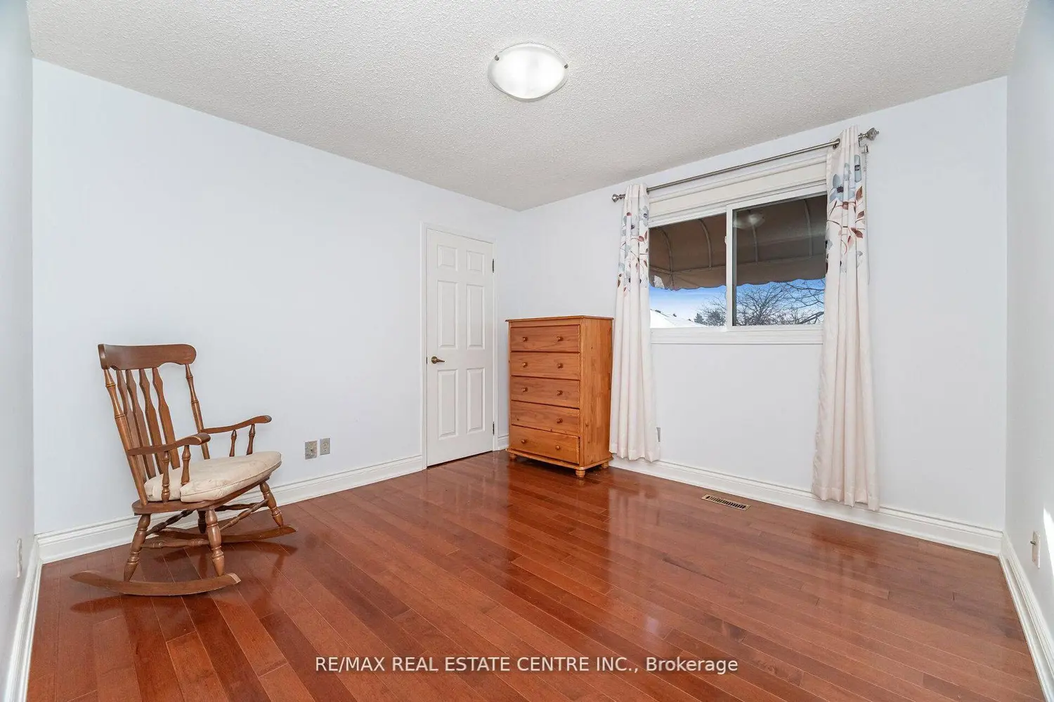 Additional image 9 of 15 Brookbank Court