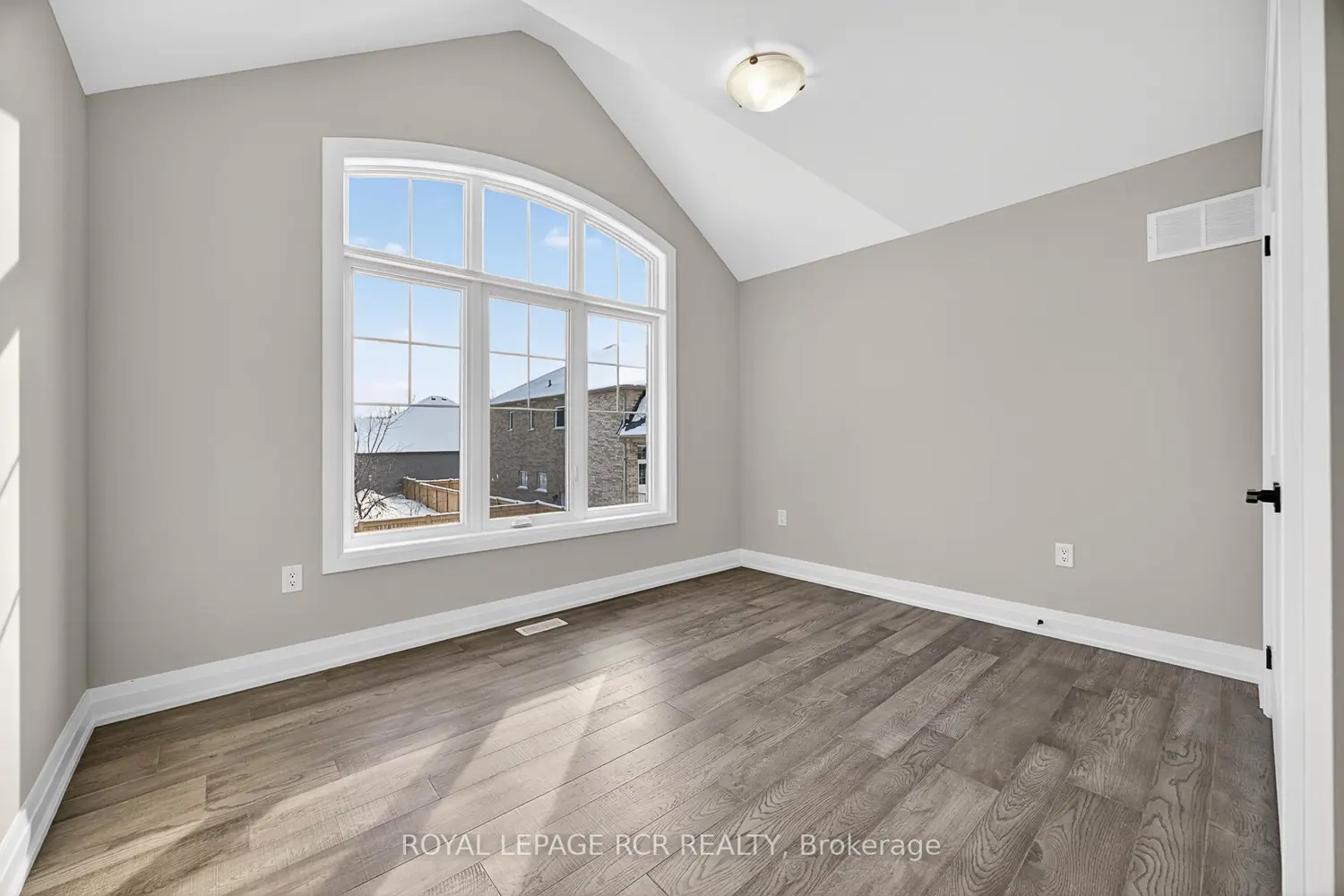 Additional image 15 of 28 St. George Street