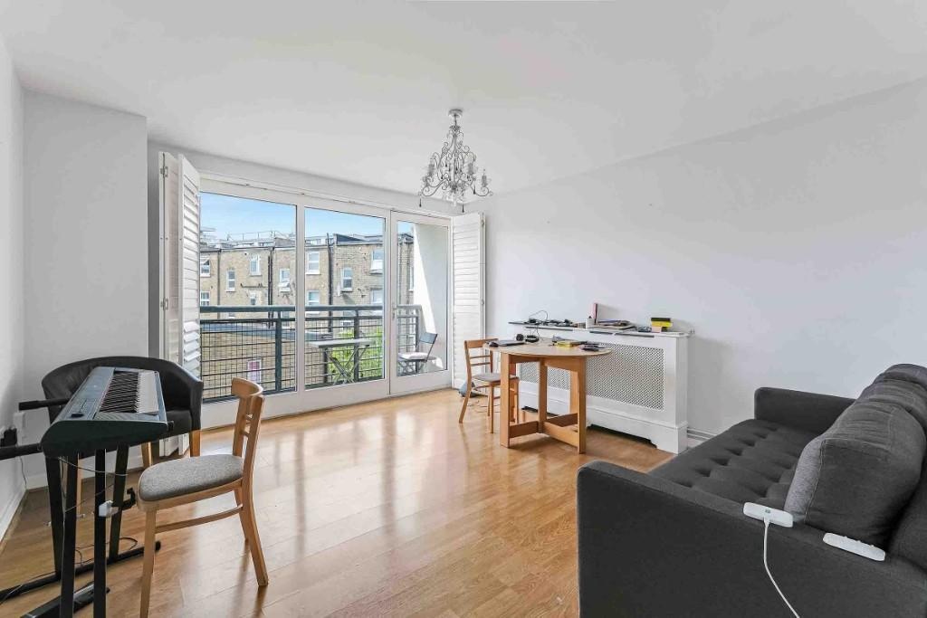 Additional image 4 of Room in a Shared Flat, Roman Court, N7, N1 7GU