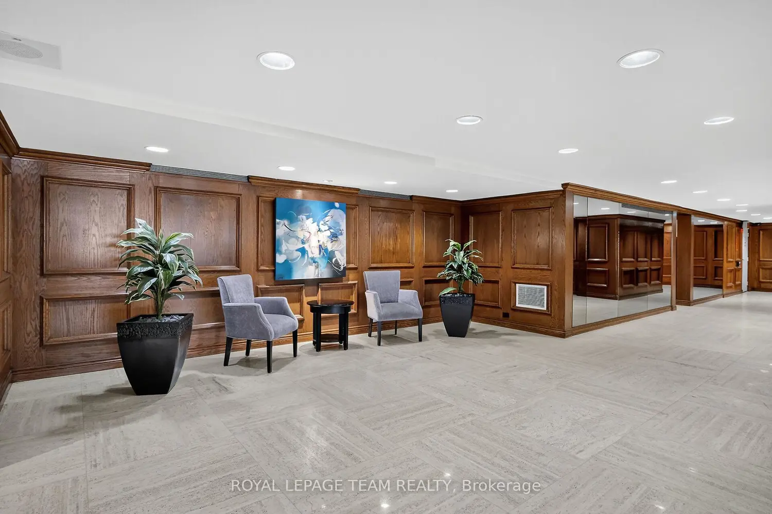 530 Laurier Avenue 1801