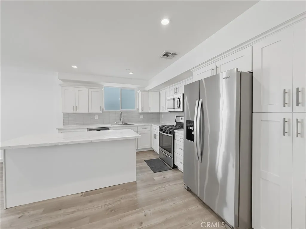 Additional image 38 of 10918 Hesby Street, North Hollywood, CA 91601