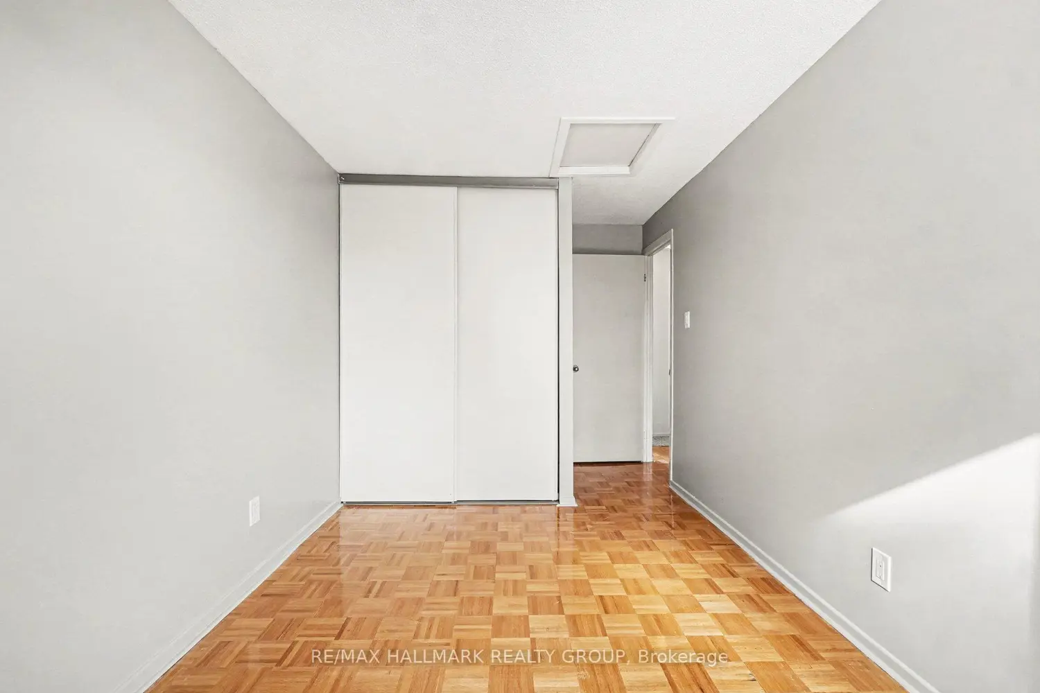 Additional image 18 of 7846 Jeanne D'arc Boulevard 55