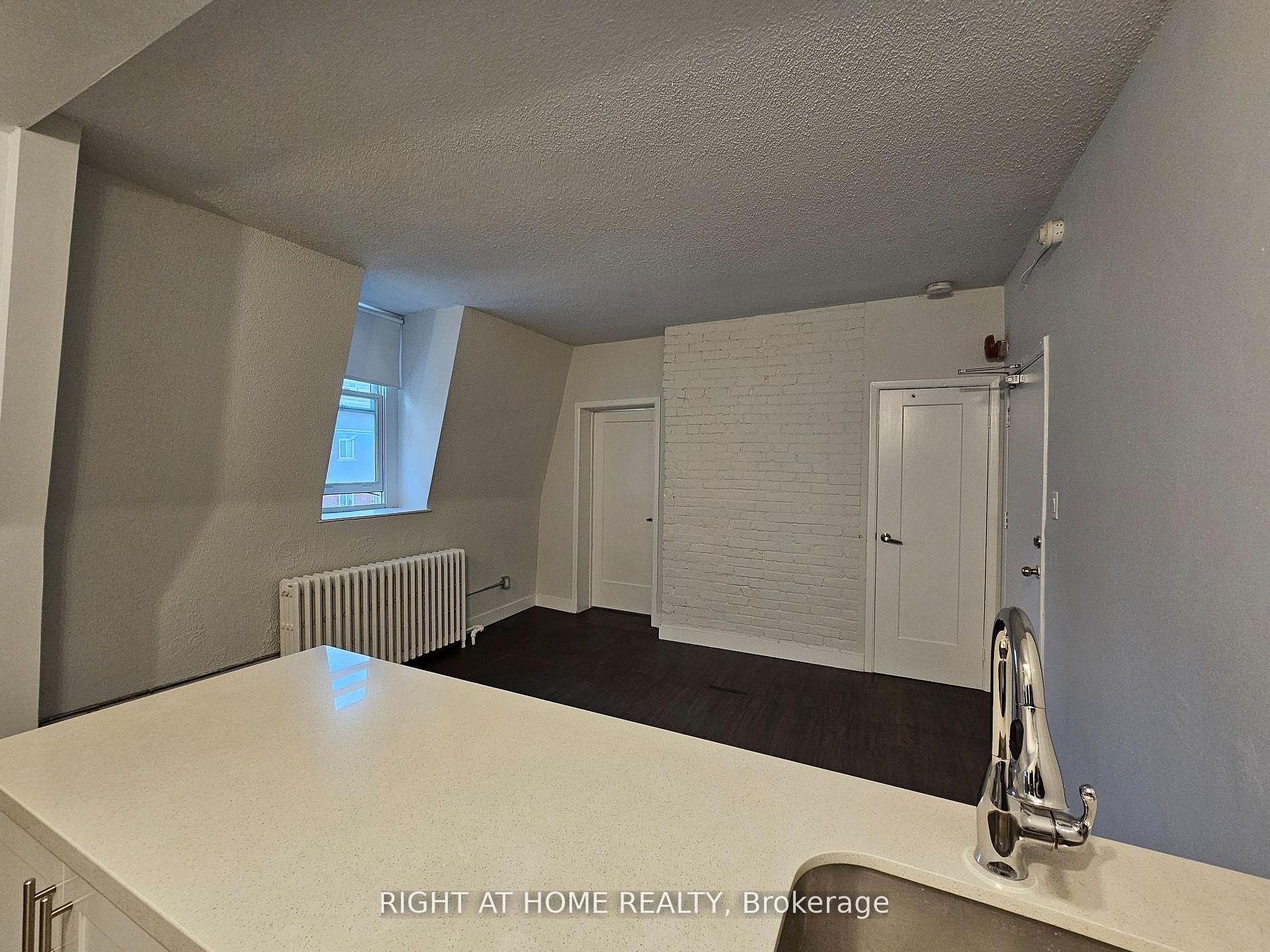 Additional image 6 of 203-72 Wellesley Street E, Toronto, ON, M4Y 1H2