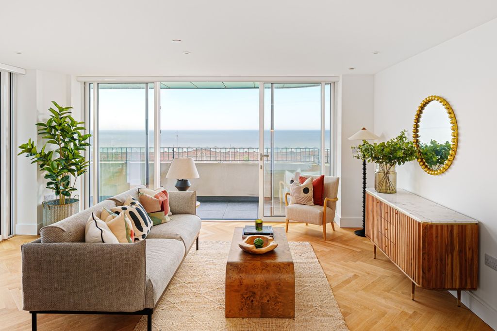 Additional image 12 of 2 bed flat for saleArgentum, 239-243 Kingsway, Hove BN3