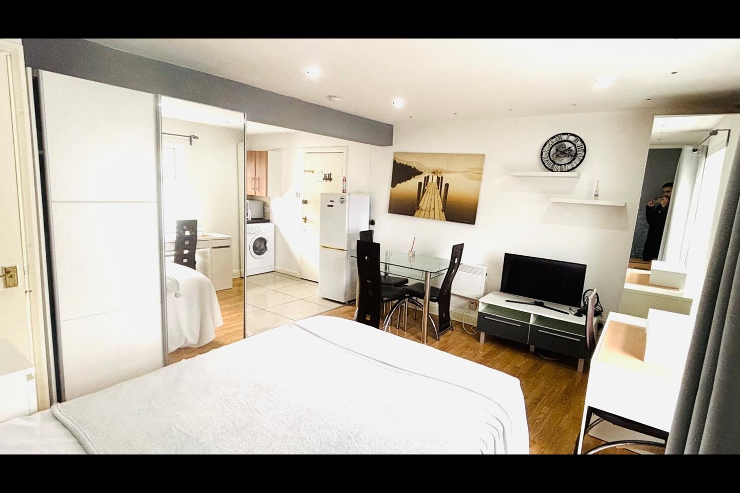 Studio Flat, Bethnal Green Road, E2, N1 7GU