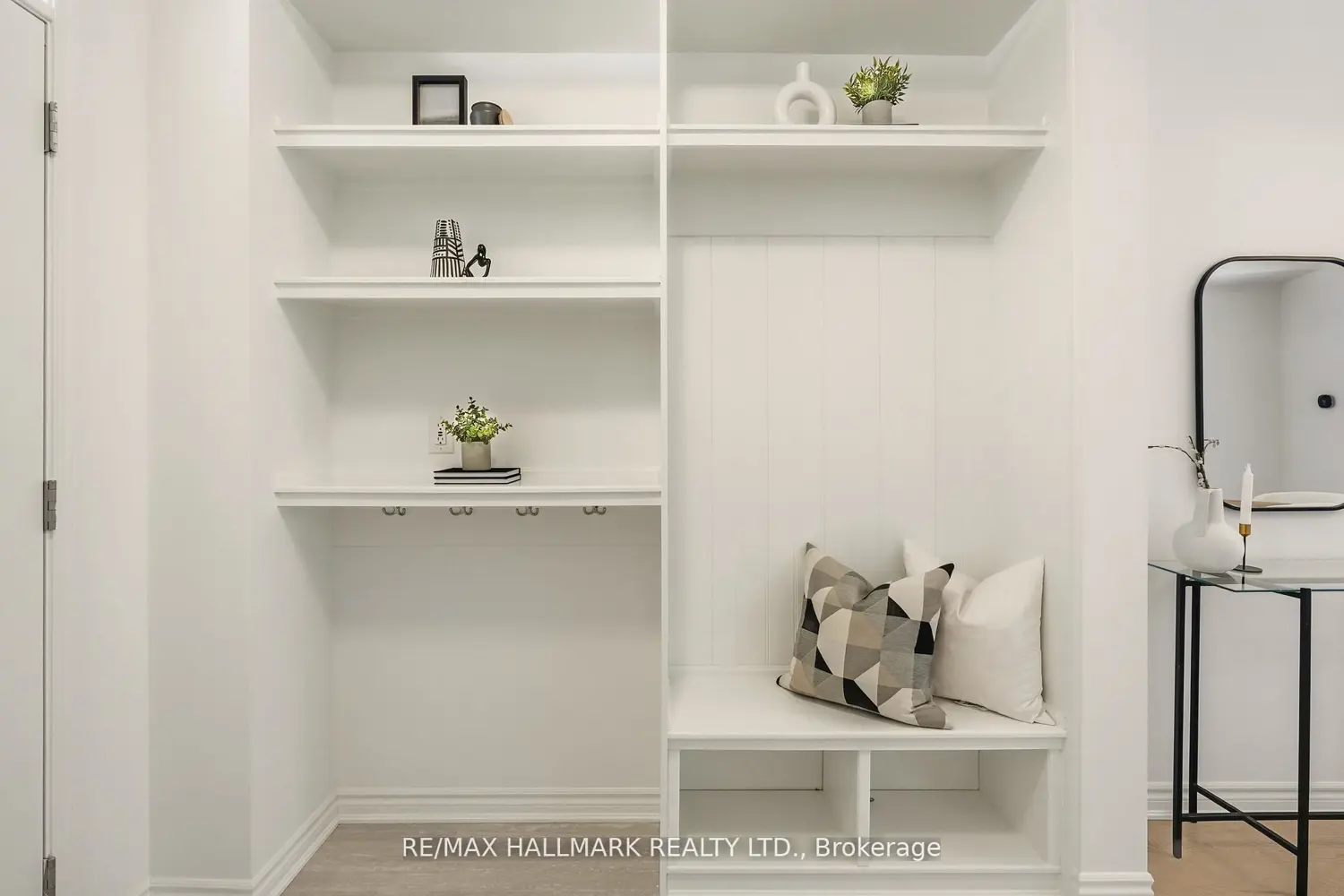 Additional image 5 of 618 Newlove Street