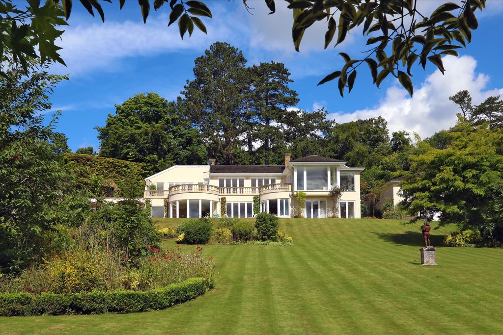 7 bed detached house for saleMarlow SL7