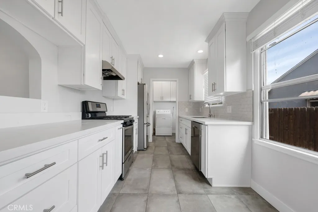 Additional image 40 of 18350 Lorne St, Reseda, CA 91335