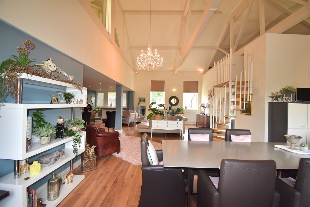 Additional image 16 of 3 bed flat for saleThe Old Co-Op Building, Church Street, Hayfield SK22