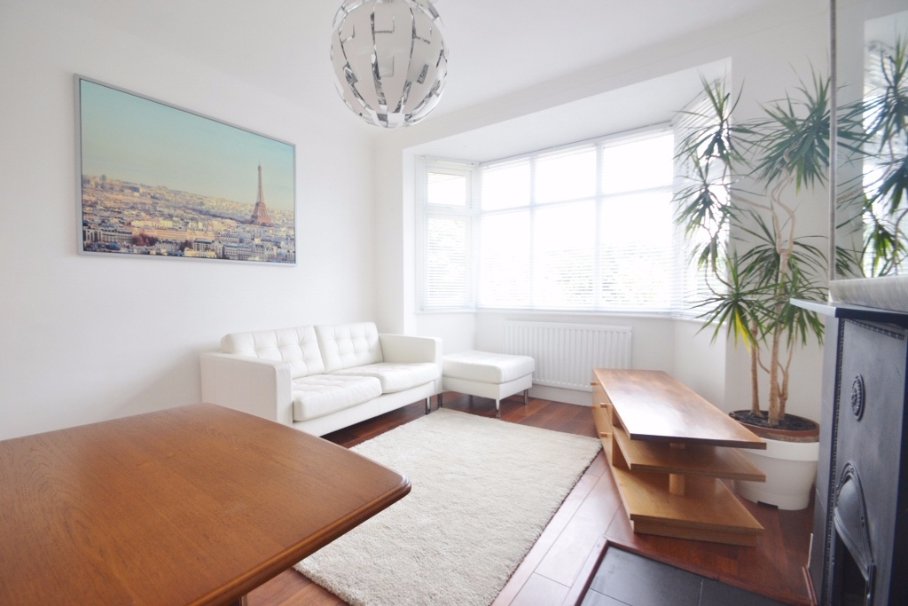 Additional image 3 of 2 Bed Flat, Buller Close, SE15, N1 7GU