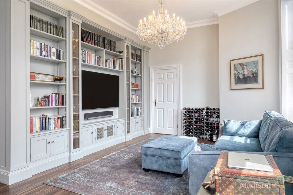 Additional image 17 of 4 bed flat for saleClaybury Hall, Regents Drive, Woodford Green IG8