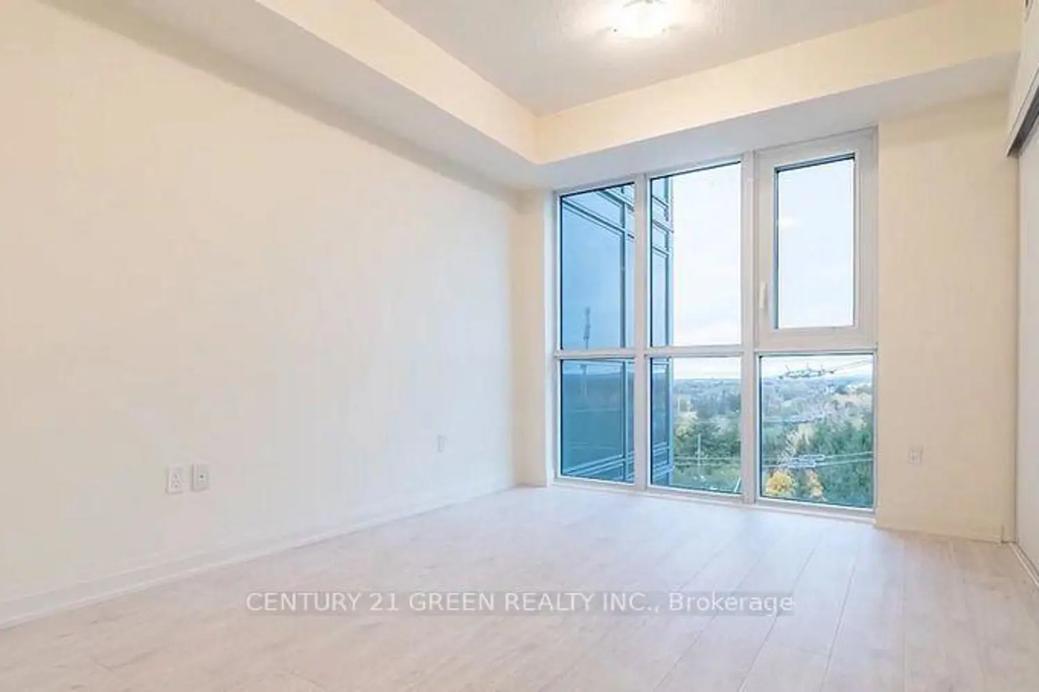 Additional image 12 of 509 Dundas Street 506