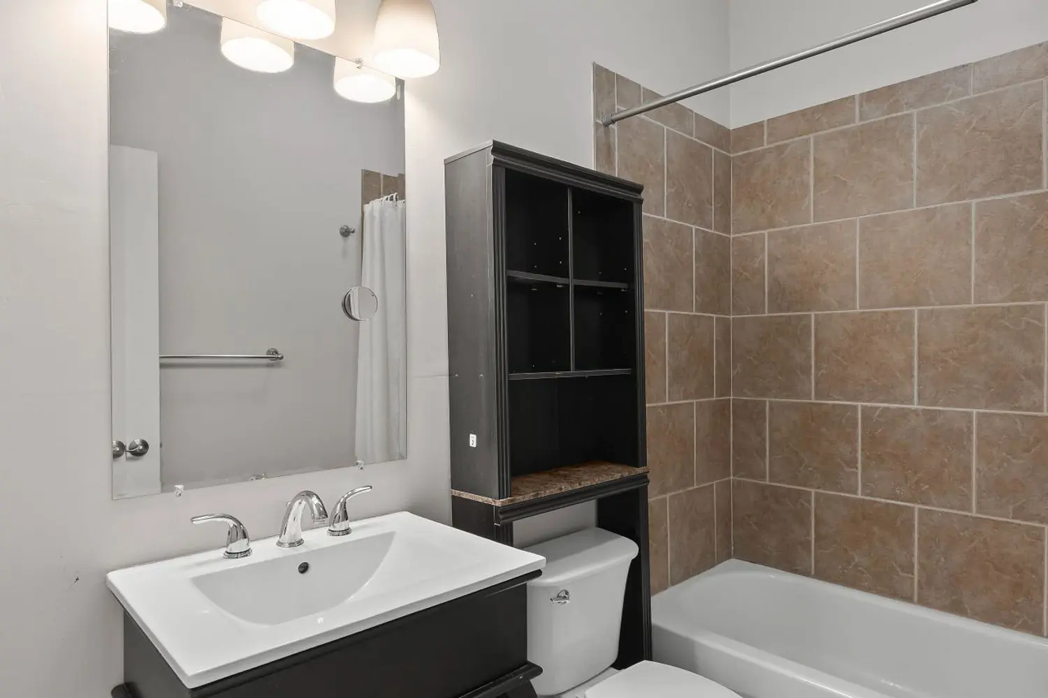 Additional image 11 of 33 Terrence Street