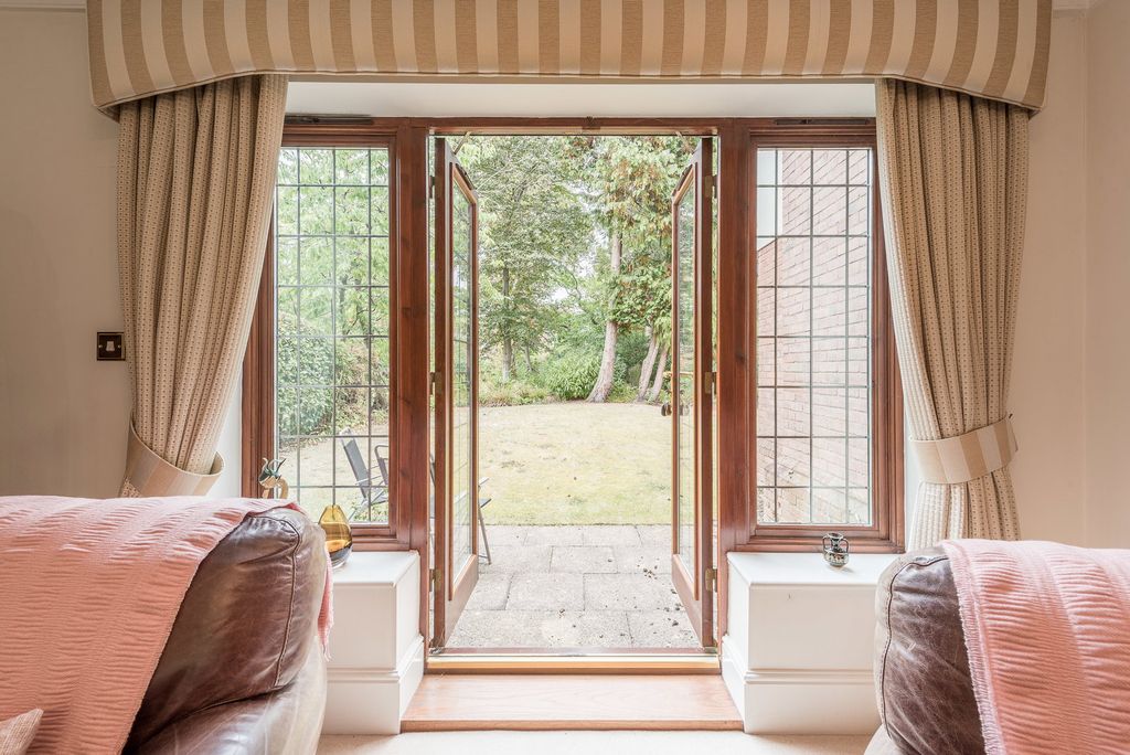 Additional image 18 of 2 bed flat for saleSt. Johns Hill, Shenstone, Lichfield WS14