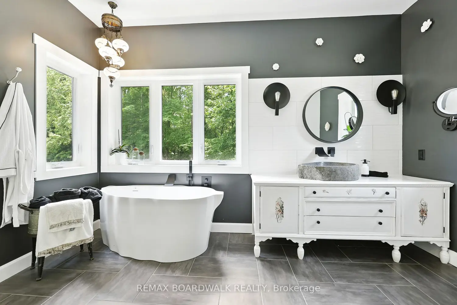 1155 Ebbs Bay Road photo 3