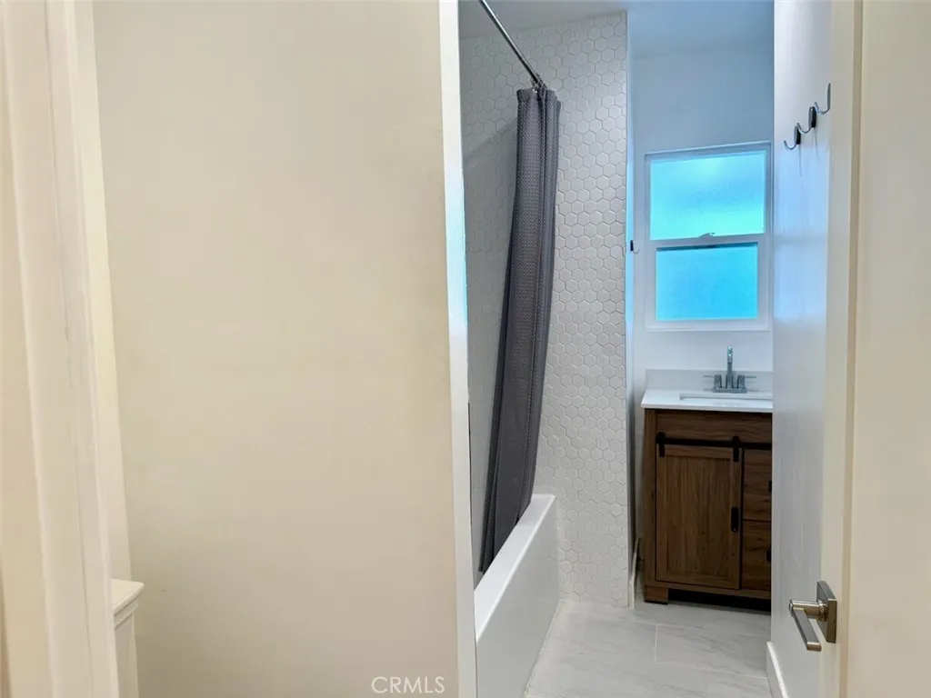 Additional image 41 of 6534 Peach Avenue, Van Nuys, CA 91406