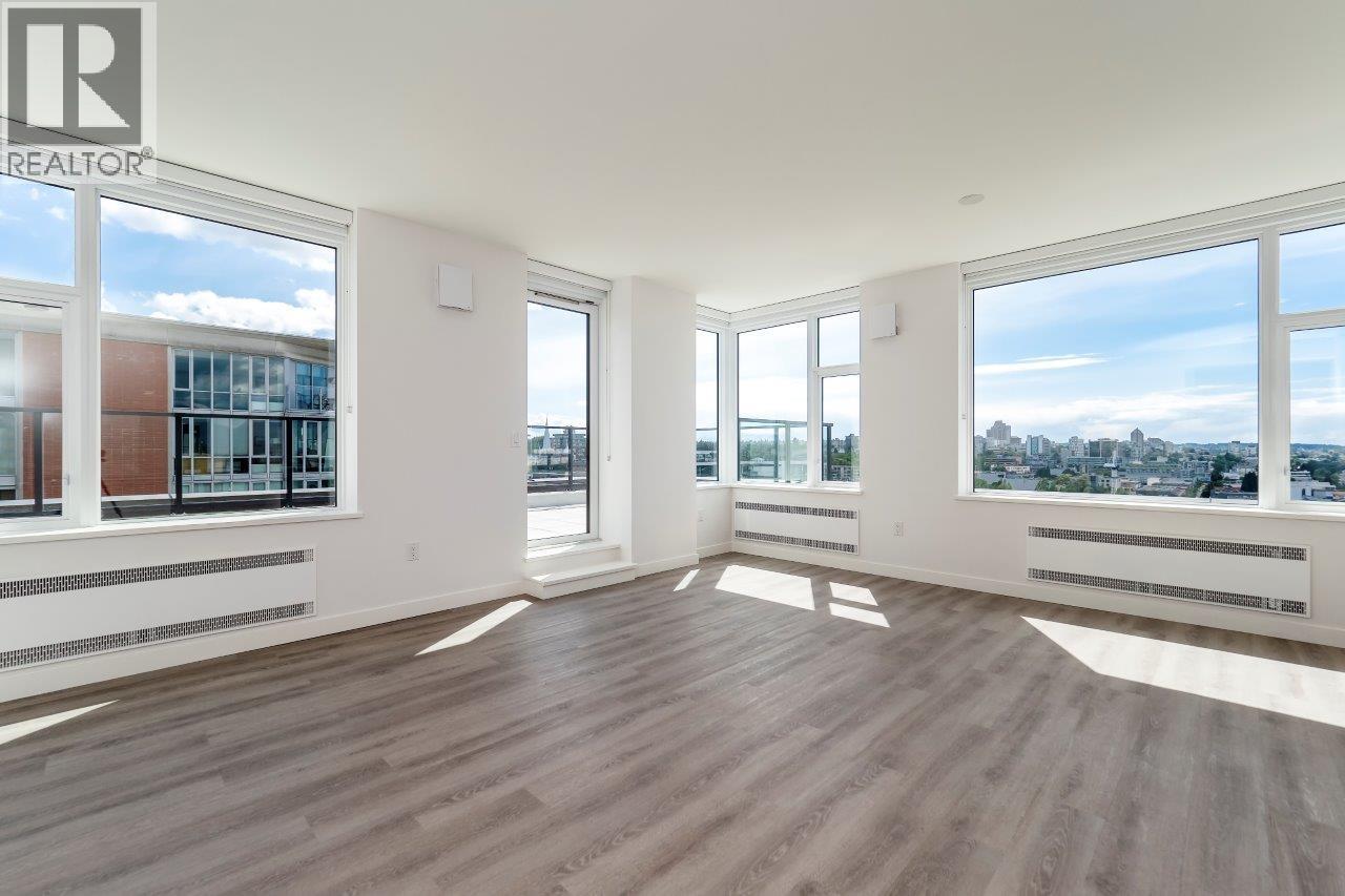 1004 209 E 7TH AVENUE