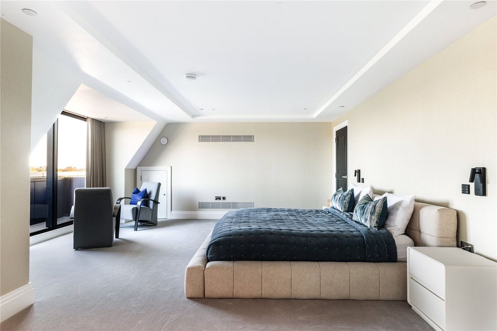Additional image 27 of 6 bed detached house for saleCharters Gate, Ascot, Berkshire SL5