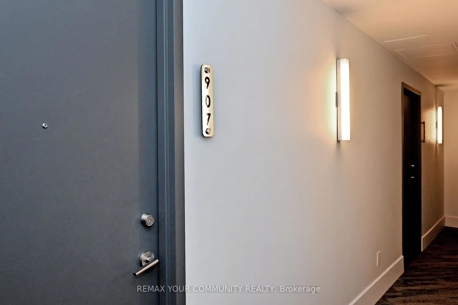 Additional image 9 of 11 Superior Avenue 907